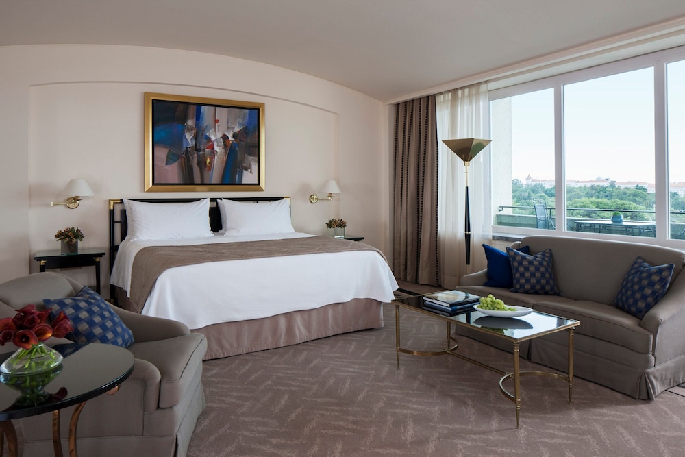 Four Seasons Hotel Ritz Lisbon 13/65