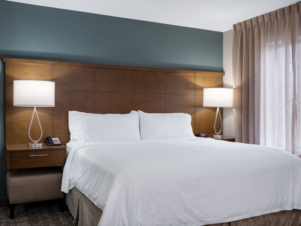 Staybridge Suites Sioux City Southeast 10/52