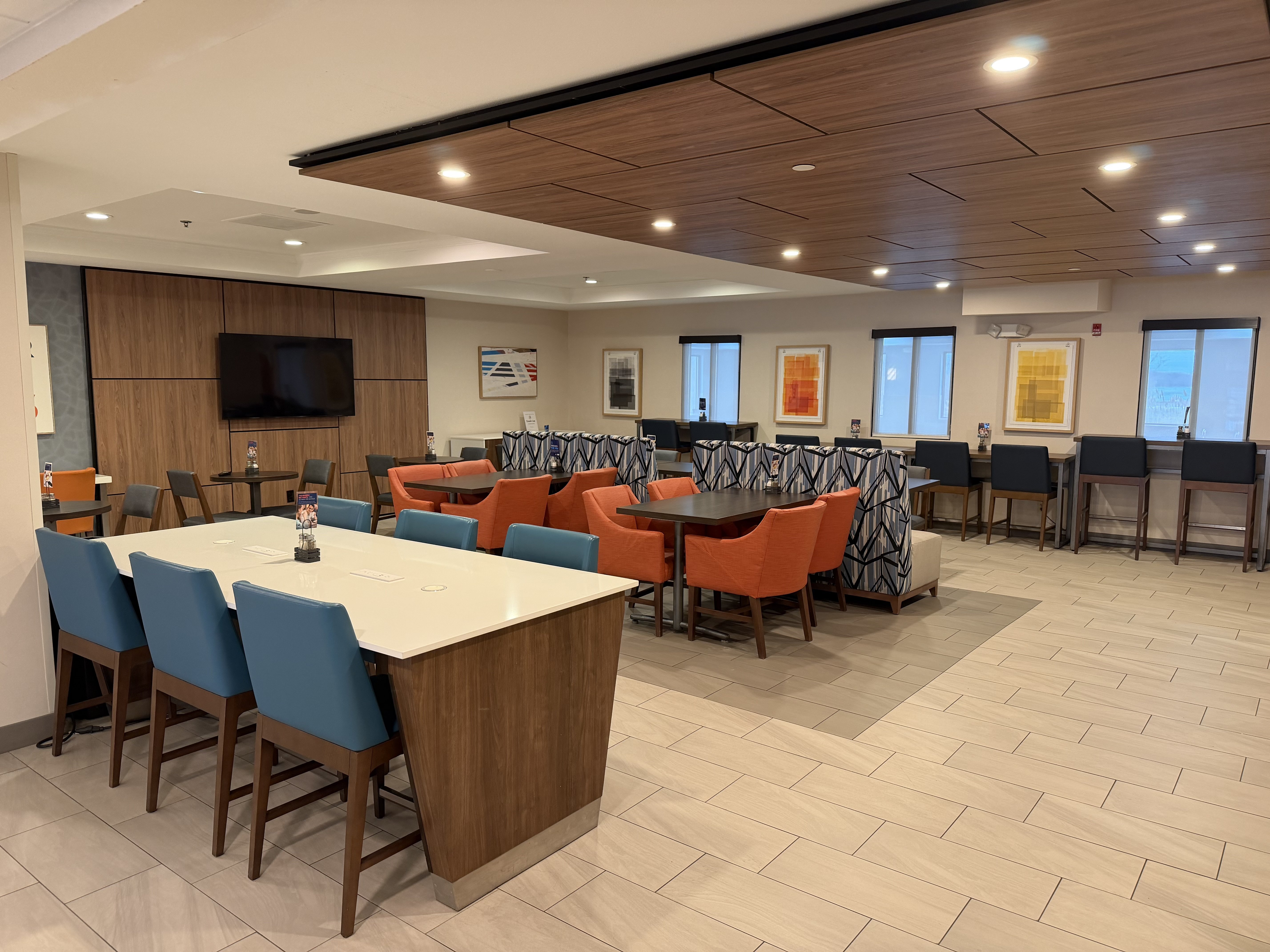 Holiday Inn Express Syracuse-Fairgrounds 59/75