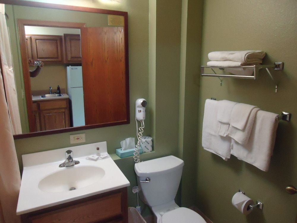 Town House Extended Stay Hotel Downtown 14/64
