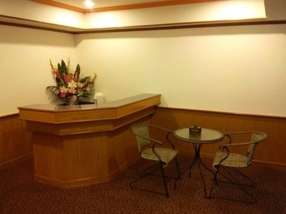 MERLIN GRAND HOTEL HAT YAI 9/29