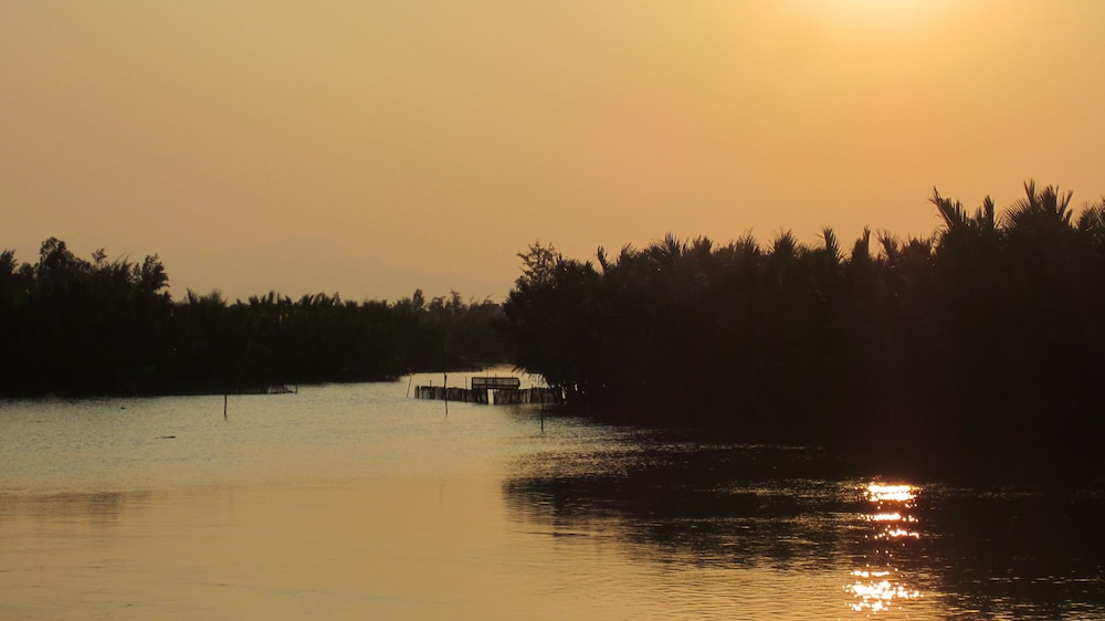Ferry Homestay 26/50