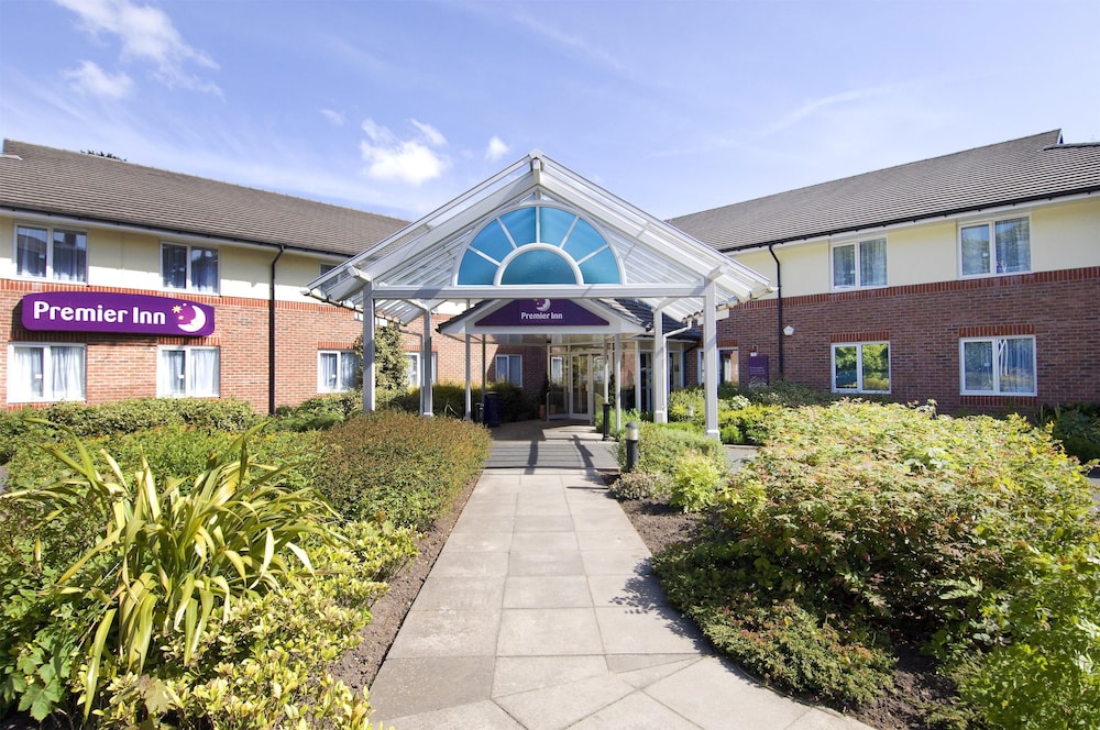 Premier Inn Birmingham South Hall Green 29/35