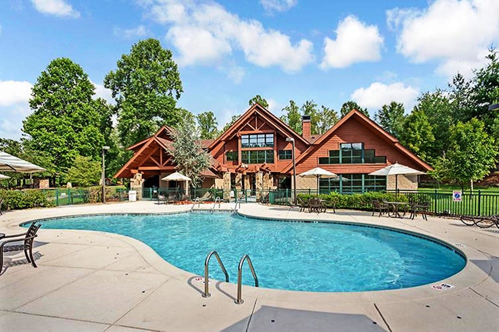 Hilton Vacation Club Bent Creek Golf Village Gatlinburg photo3
