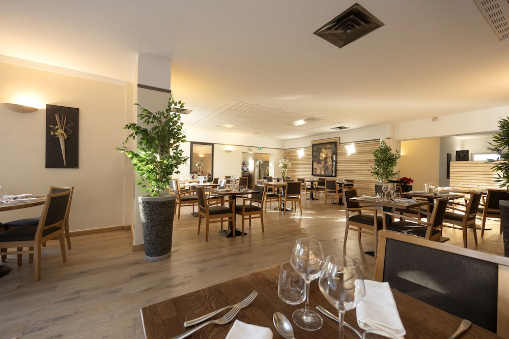 Hotel-Restaurant Les Oliviers 54/65