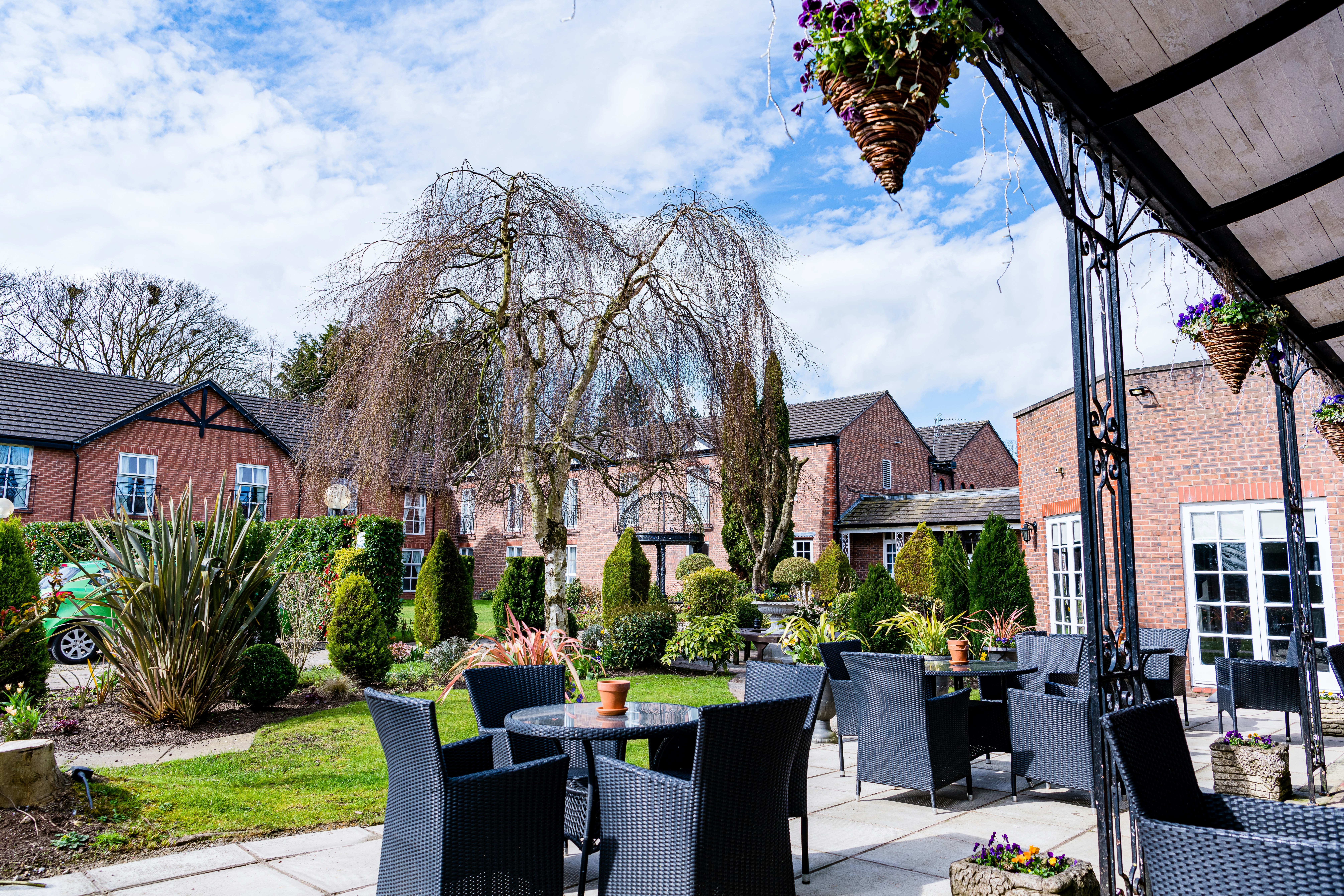 Rossett Hall Hotel 73/78