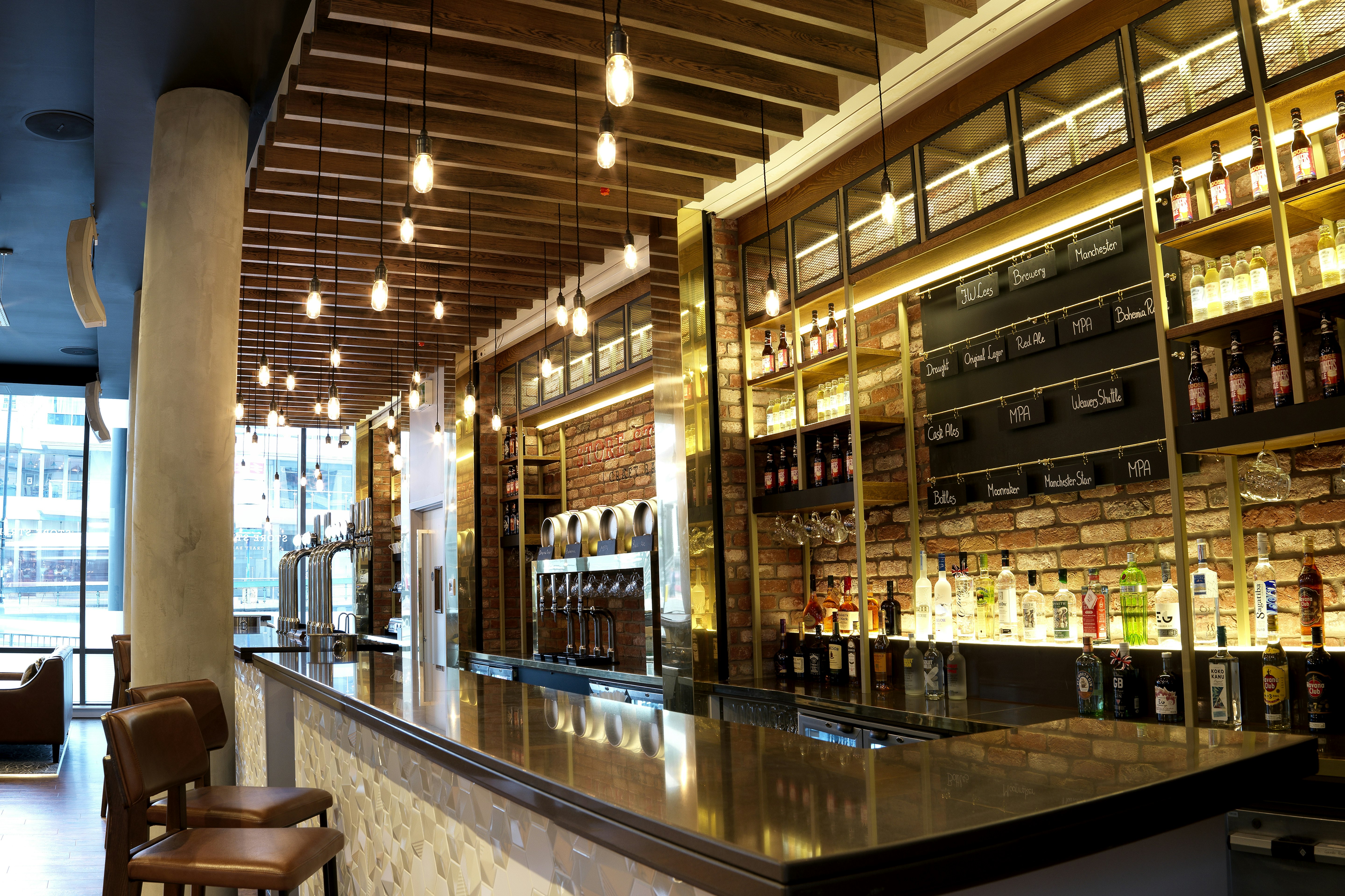 Lobby at DoubleTree by Hilton Manchester - Piccadilly, MANCHESTER
