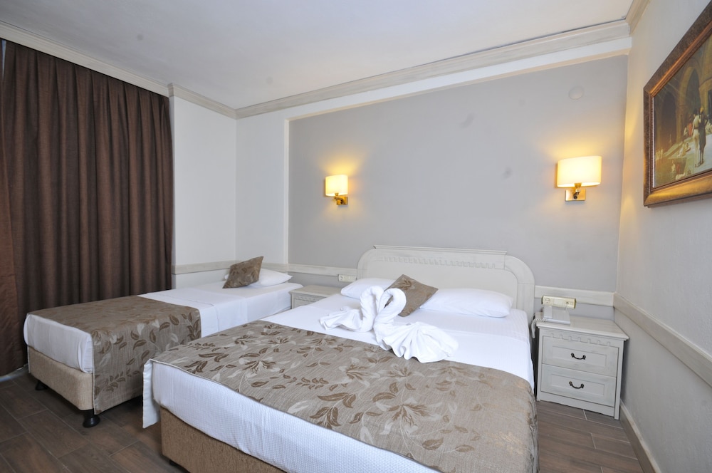 My Dream Hotel 26/70