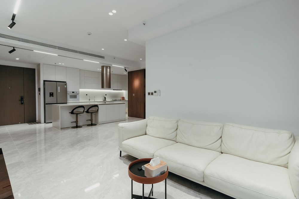 Midtown Premium Apartments 6/40