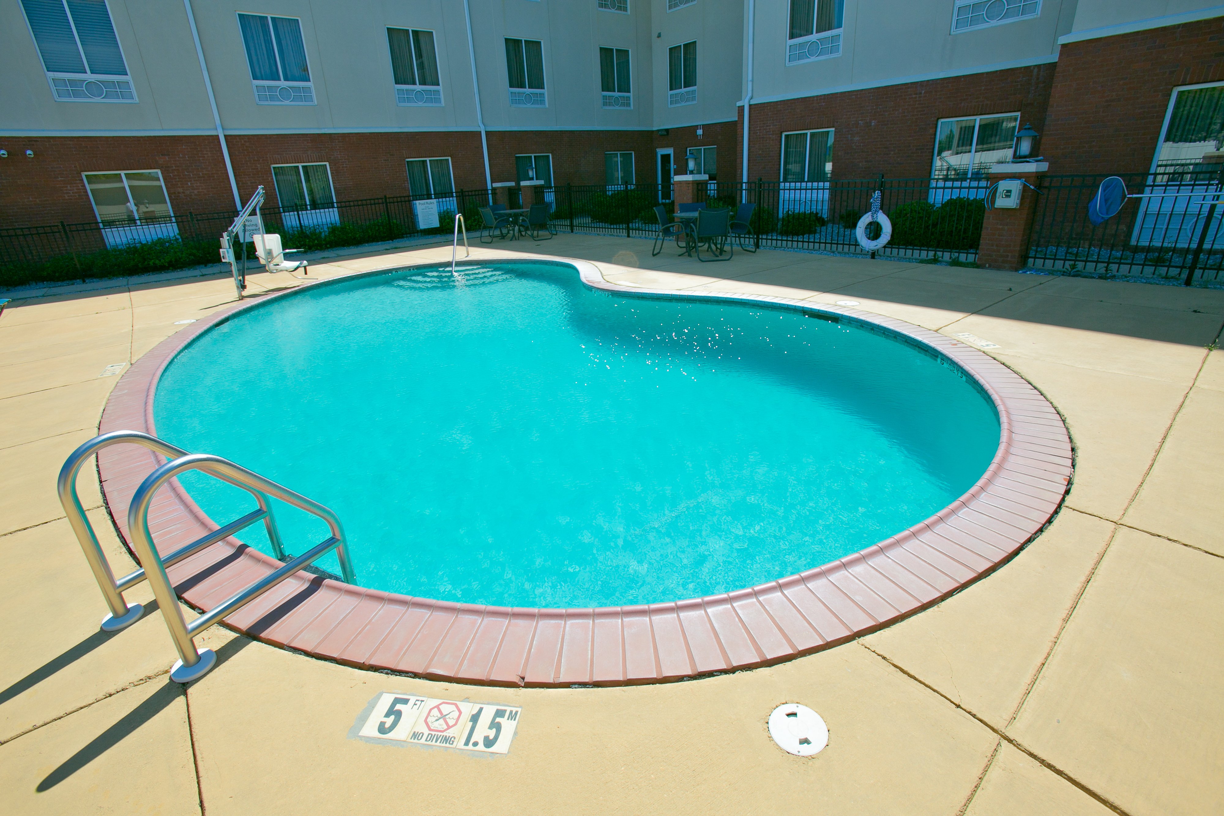 Holiday Inn Express Hotel And Suites Brookhaven 28/44