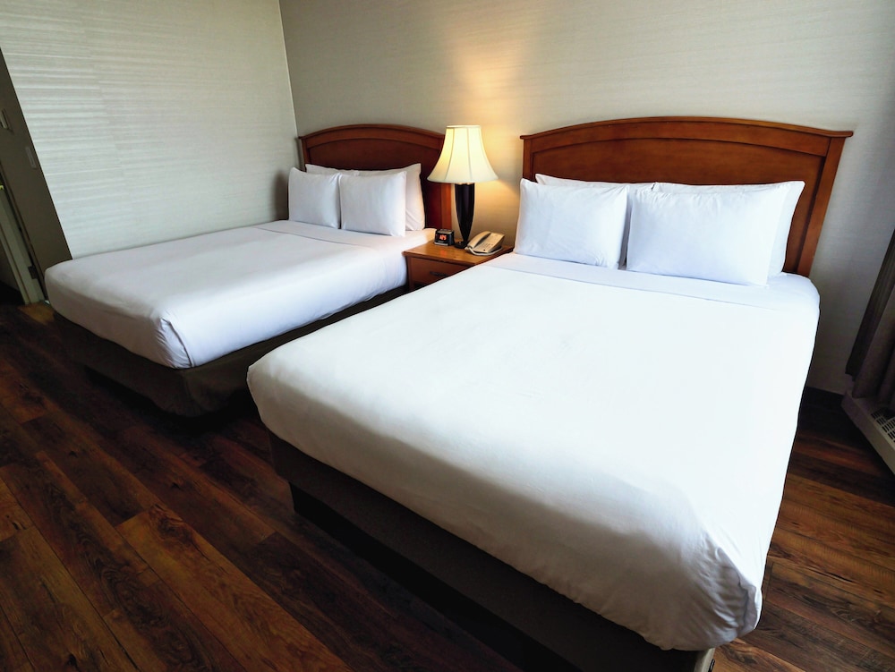 Continental Inn And Suites 16/50