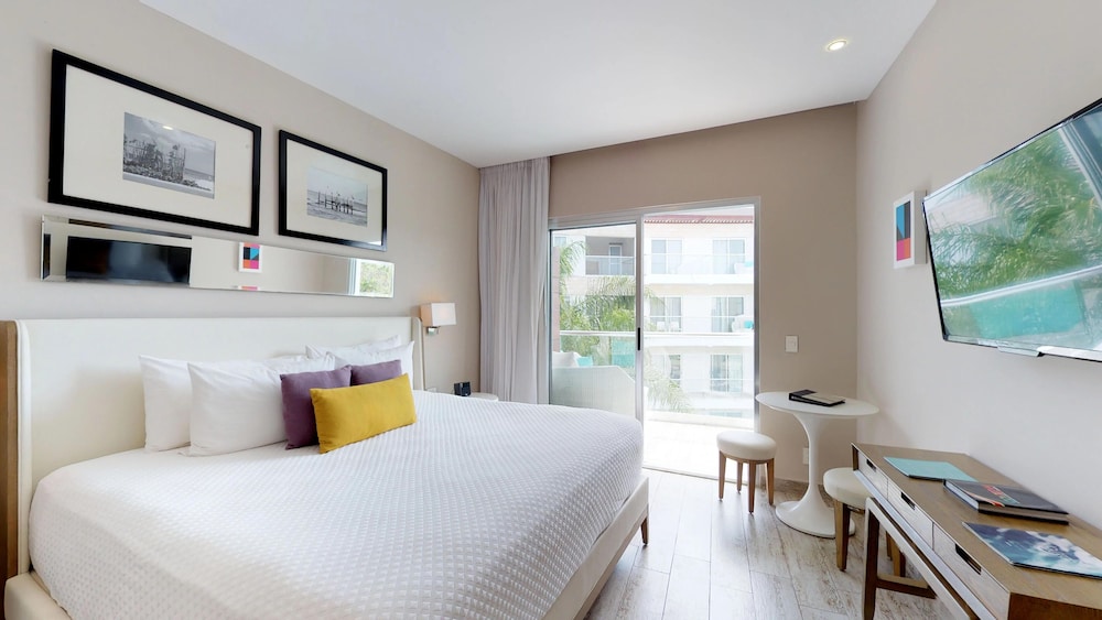 The Fives Beach Hotel - A la Carte All Inclusive 10/50