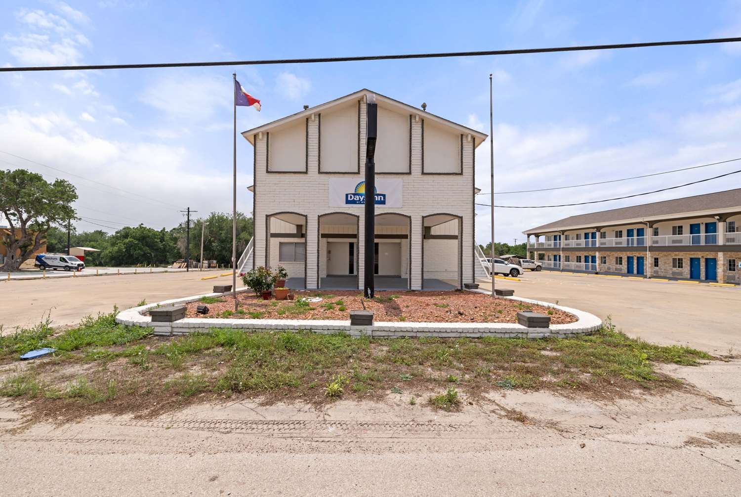 Days Inn by Wyndham Kenedy/Karnes City 20/23