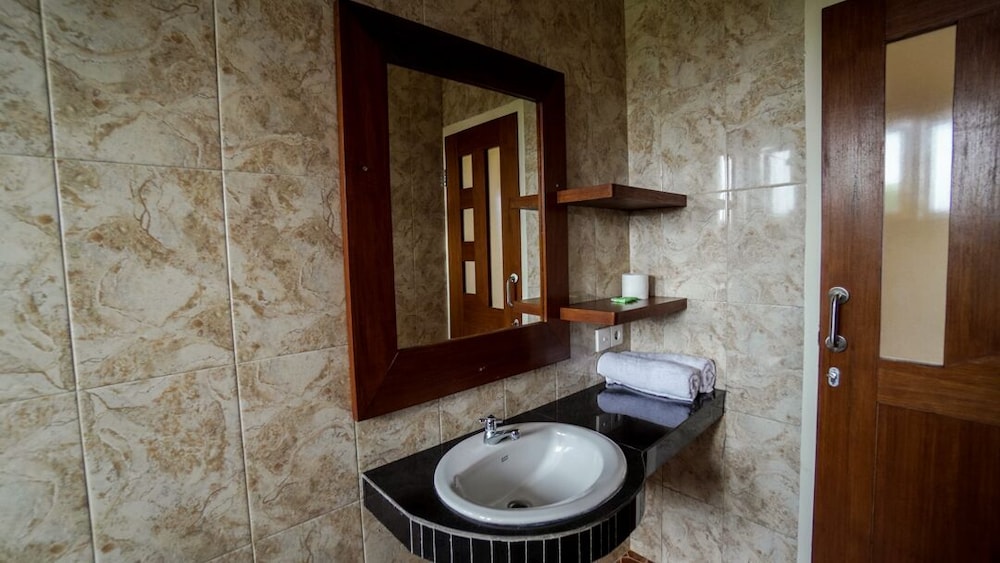 The Janan Villa 63/65