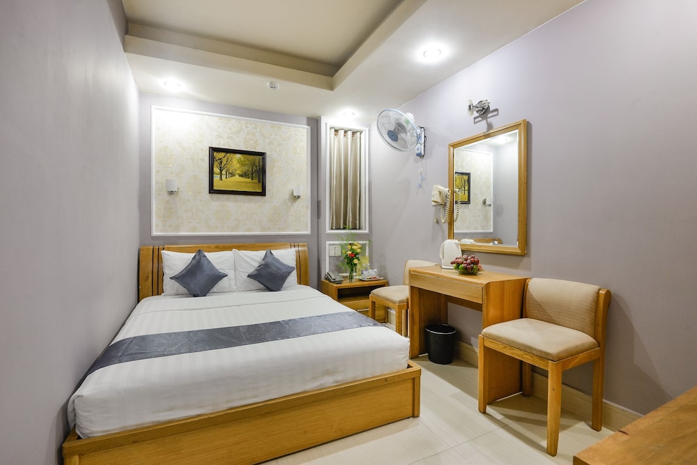 Lucky Star Hotel Nguyen Trai 18/55