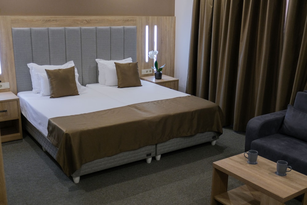 Hotel Sps 15/50