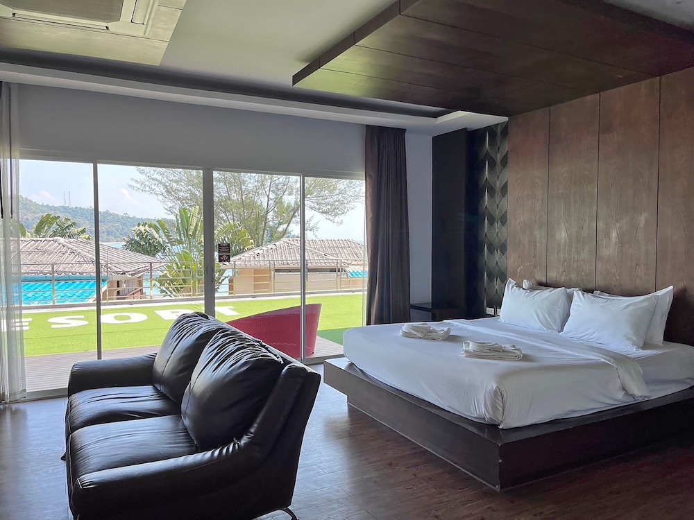 LUXURY, DOUBLE BED