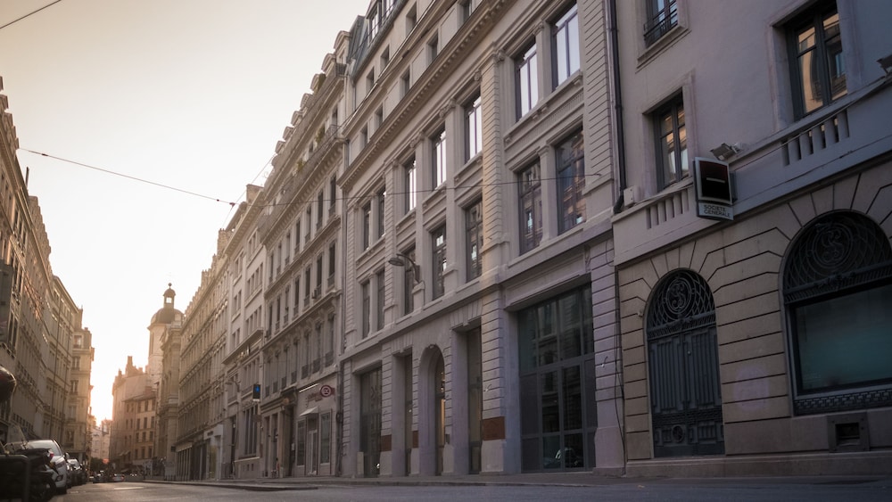 MAISON NO 4/72
