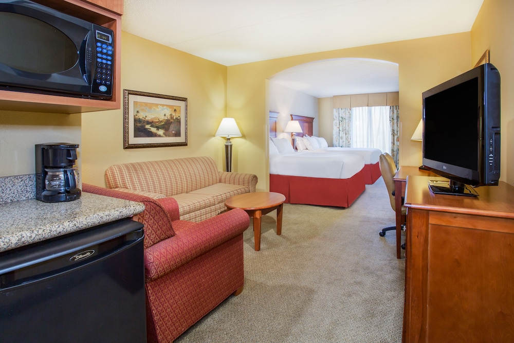 Holiday Inn Express Hotel Suites Bloomington 33/49