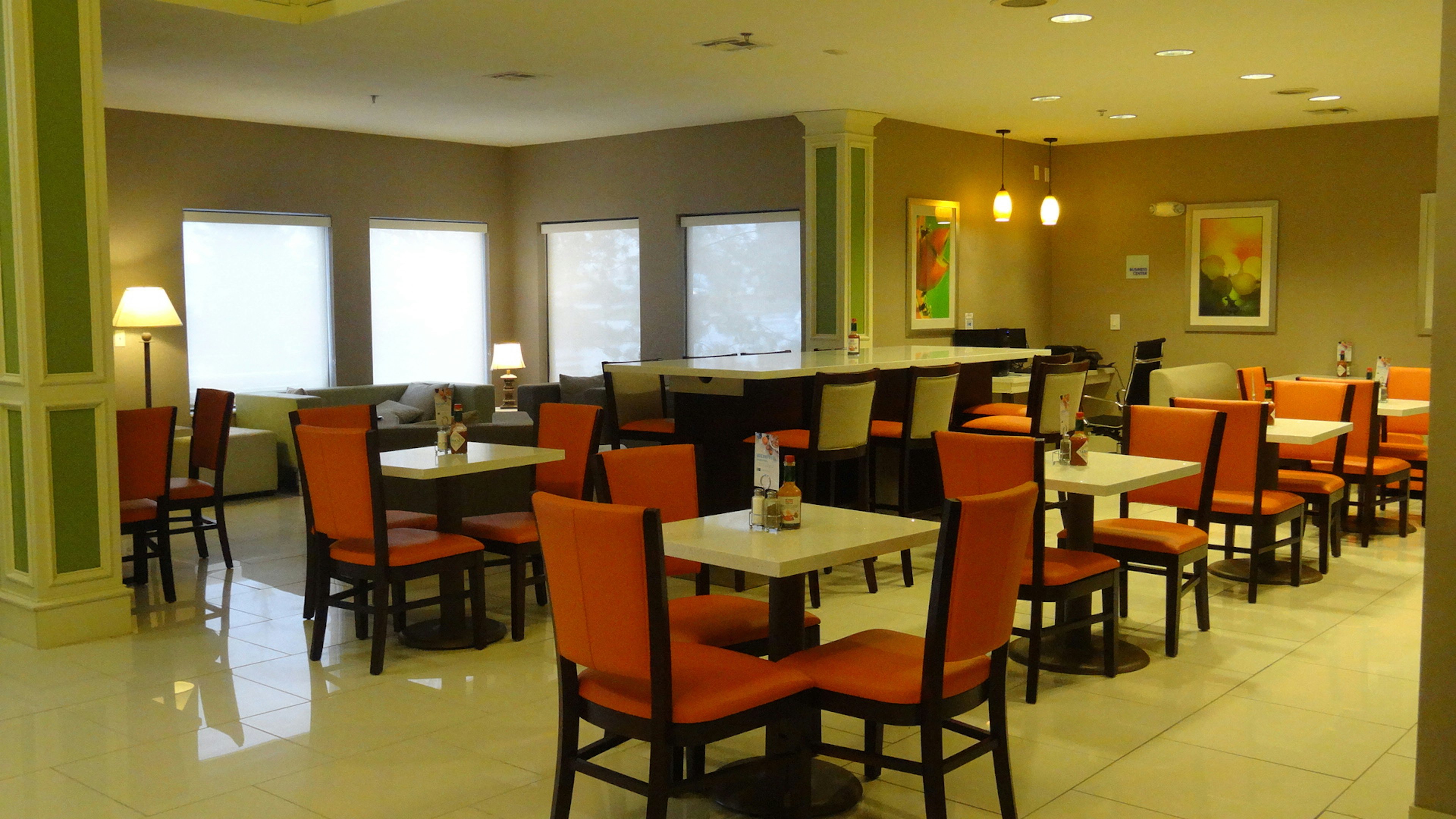 Holiday Inn Express Kansas City - Bonner Springs an IHG Hotel 32/41