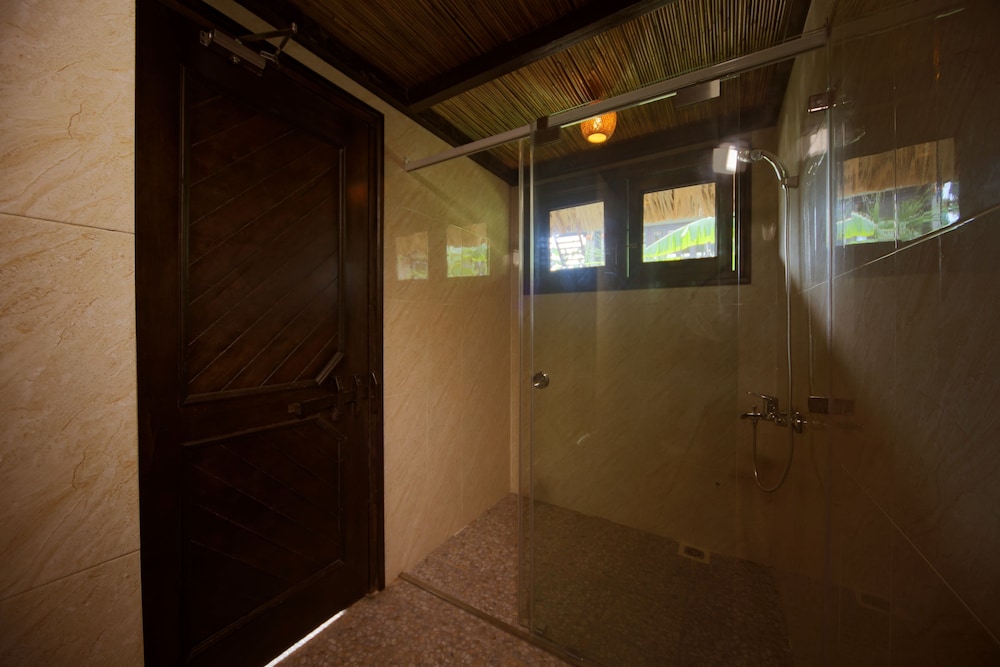 Mai Chau Ecolodge 48/72