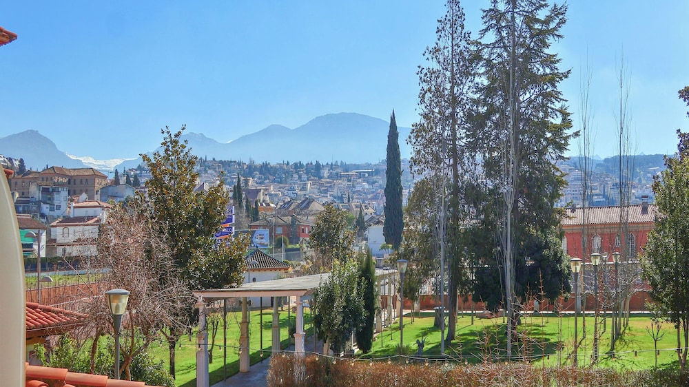 Hotel Granada Palace Affiliated by Melia 54/56