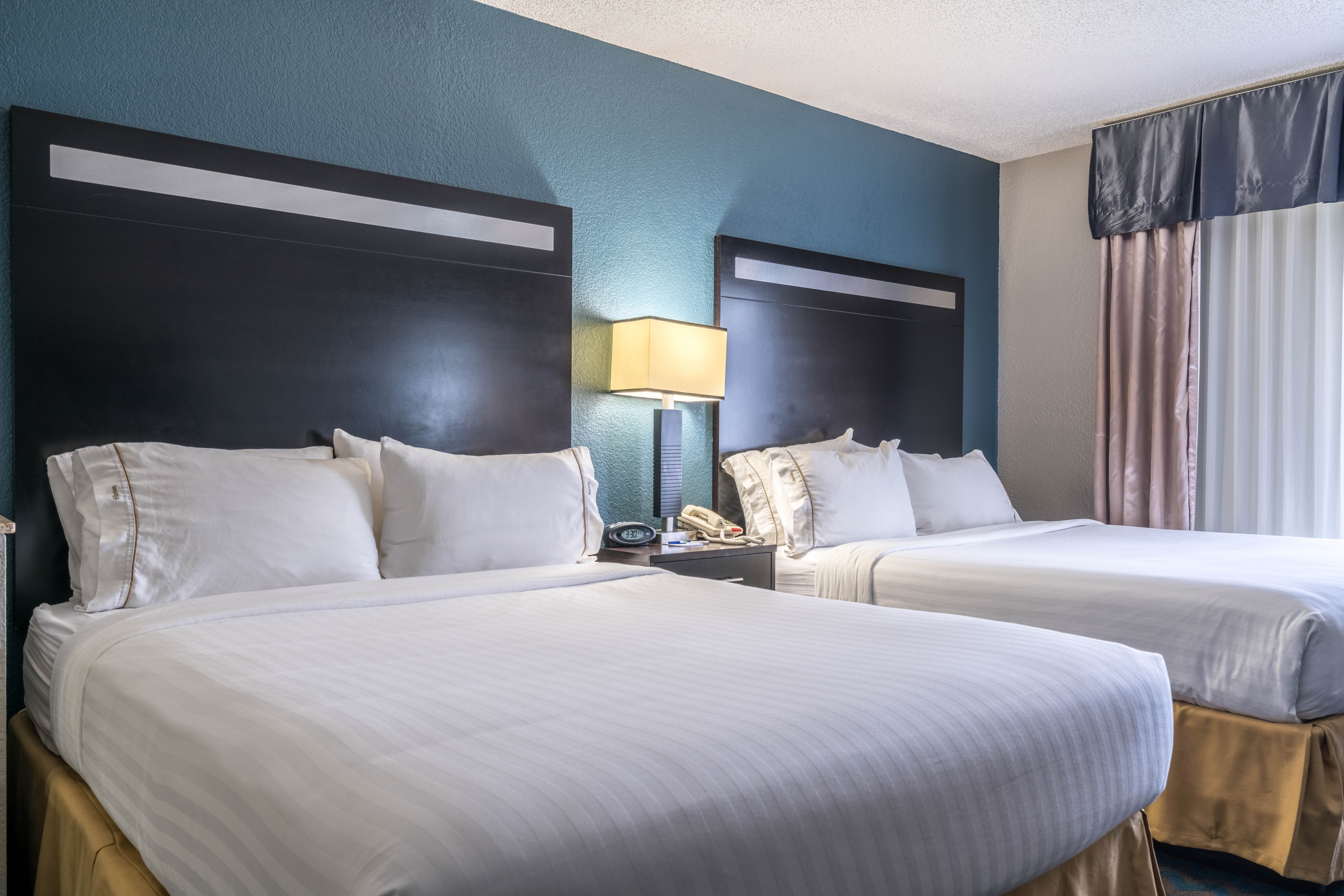 Holiday Inn Express Suites Roanoke Rapids Se 12/72