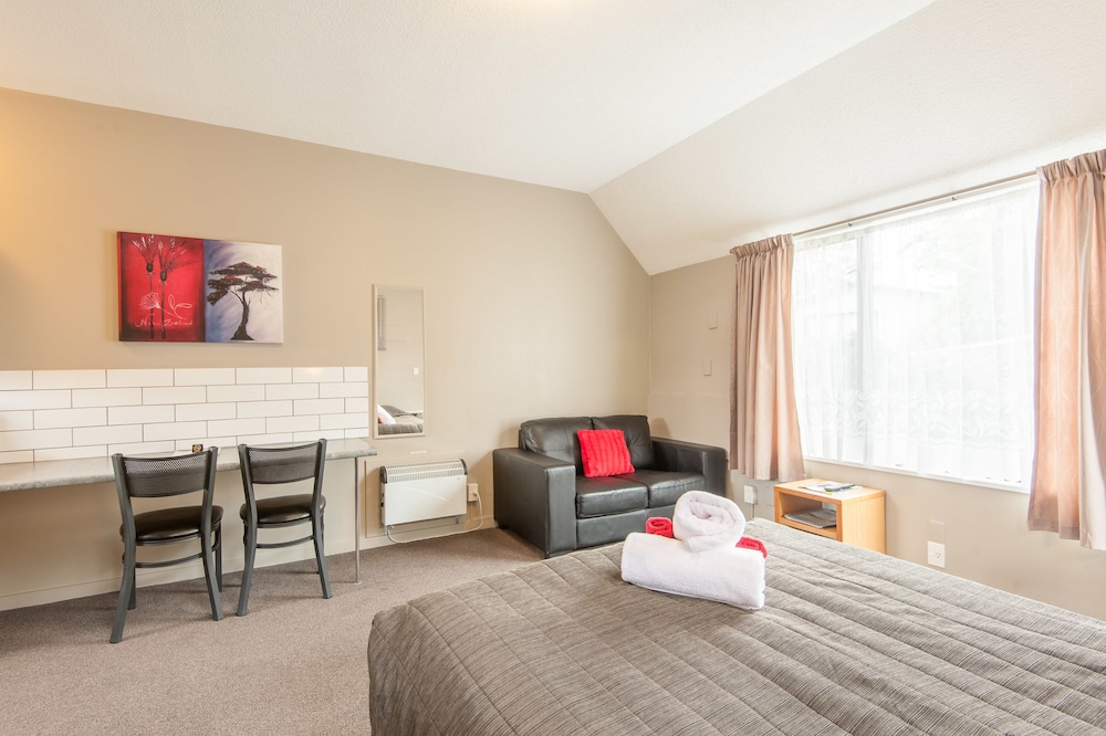 Manuka Crescent Motel 39/63