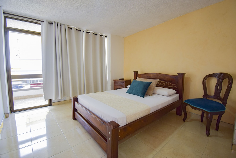 Hotel Toledo Plaza 25/49
