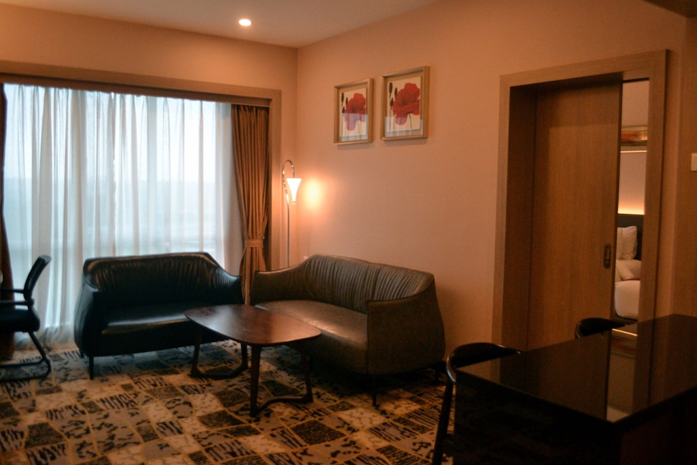 V8 Hotel 21/34