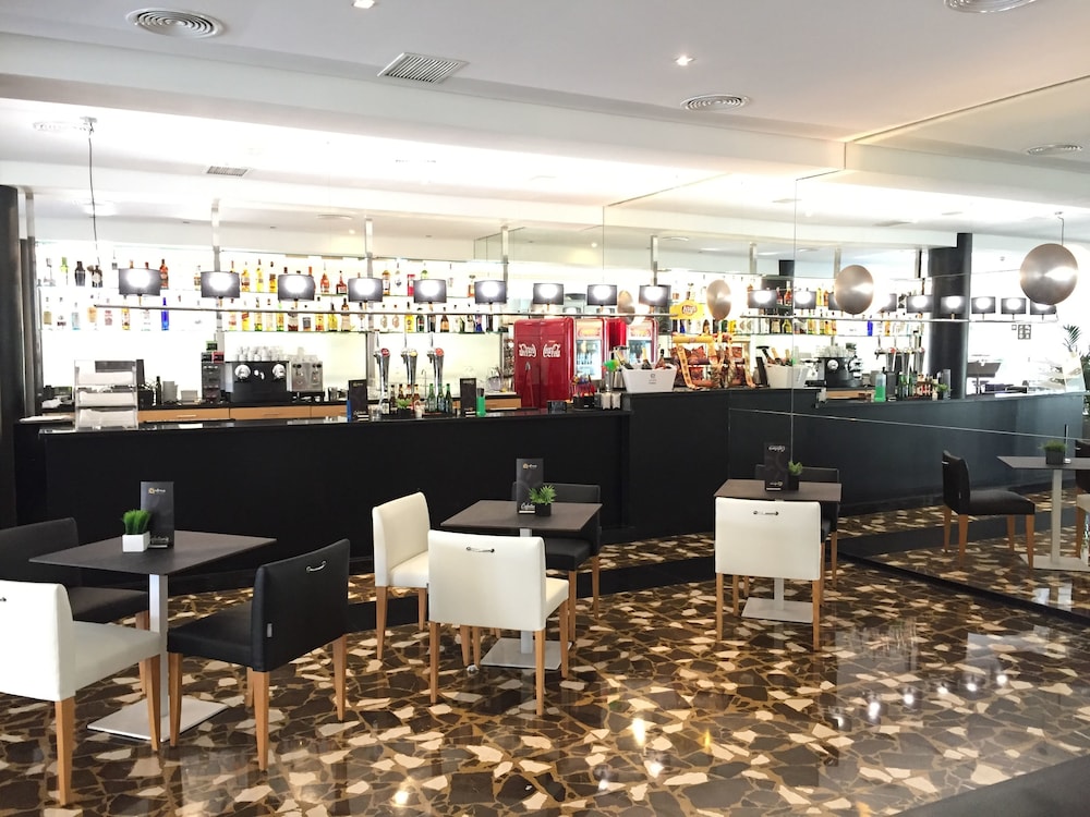 Ohtels Gran Hotel Almeria 33/50