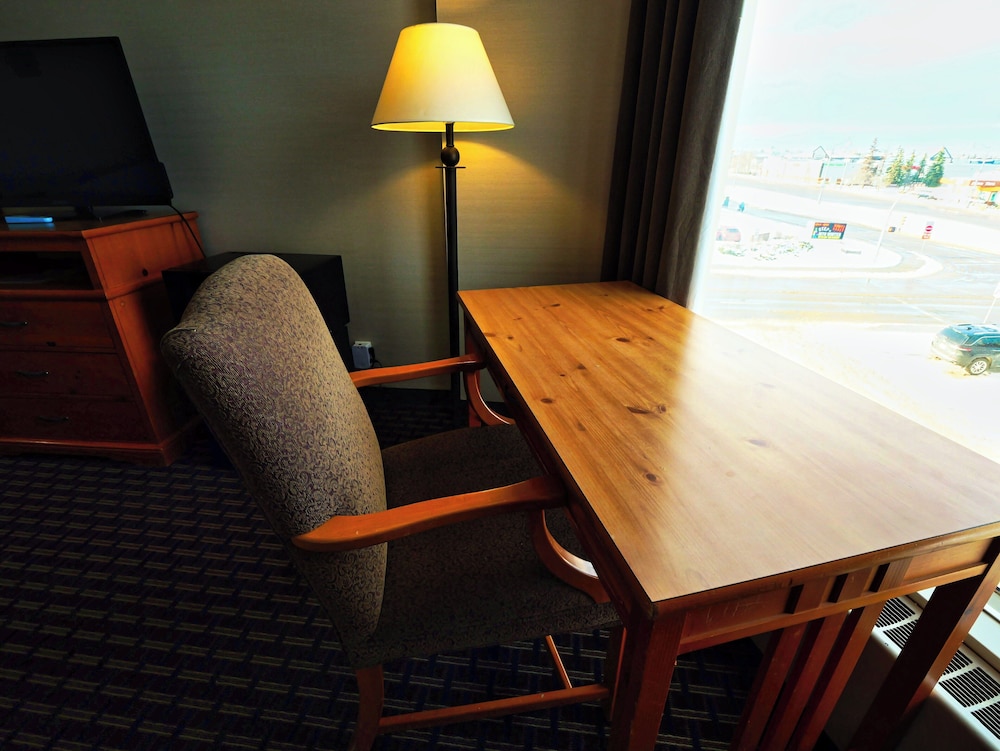 Continental Inn And Suites 28/50