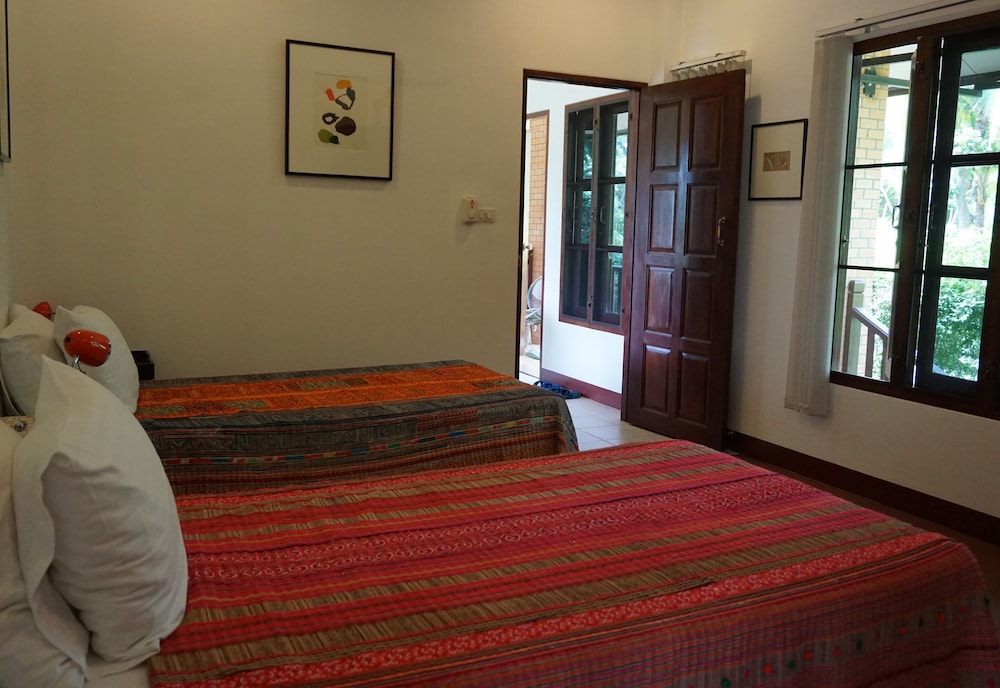 2 BEDROOMS, HOUSE