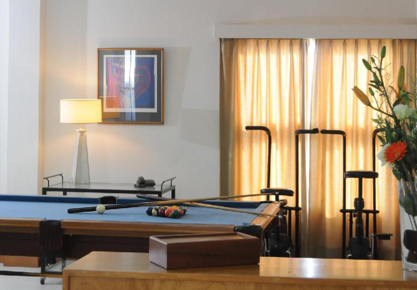 Parra Hotel and Suites 16/27