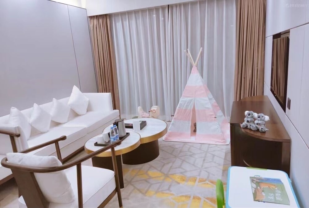 Qingyuan Argyle Hotel 45/60