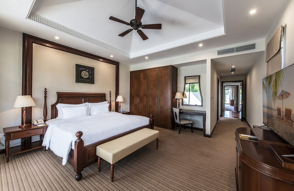 3 Bedrooms, Safari, Villa, 3 King Beds, Lake View, Private Pool