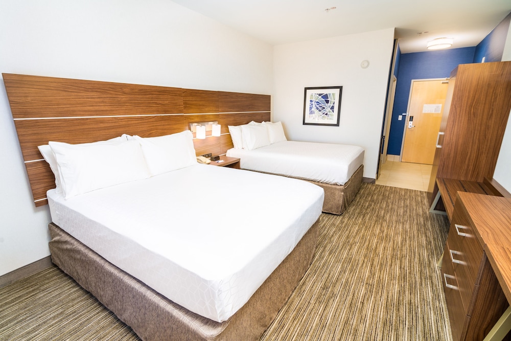 جناح بسريرين كوين لذوي الإعاقة، Holiday Inn Express & Suites Las Vegas SW Spring Valley, an IHG Hotel 2/5