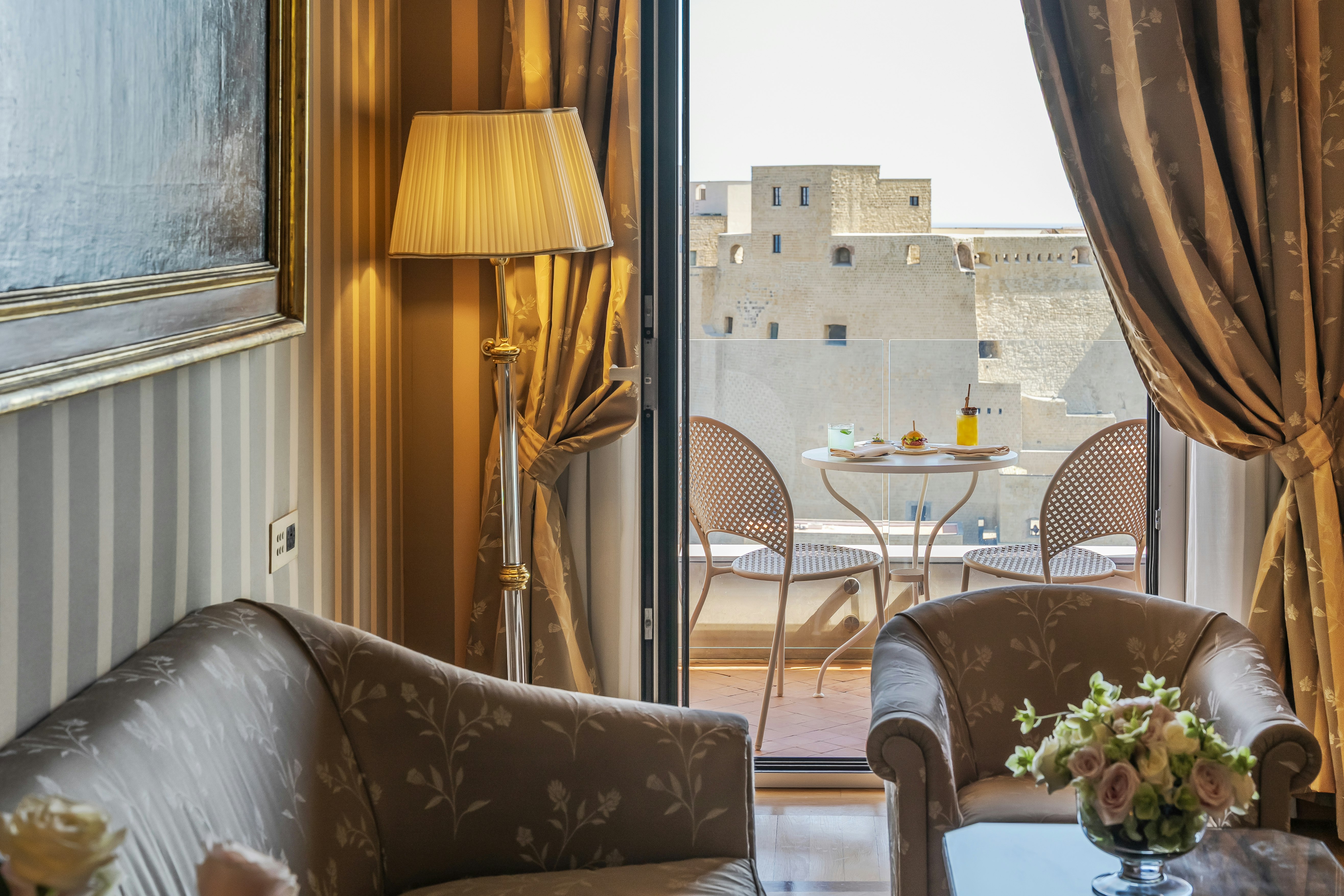 Grand Hotel Vesuvio Naples 2/50