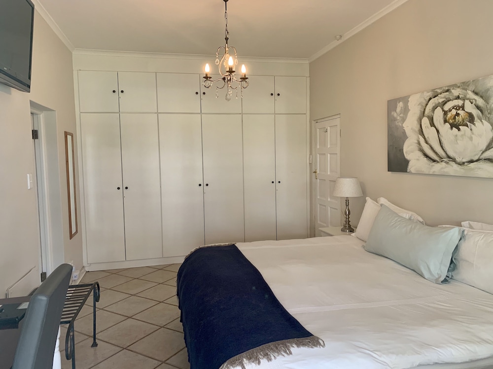 Beluga of Constantia Guest House 14/42