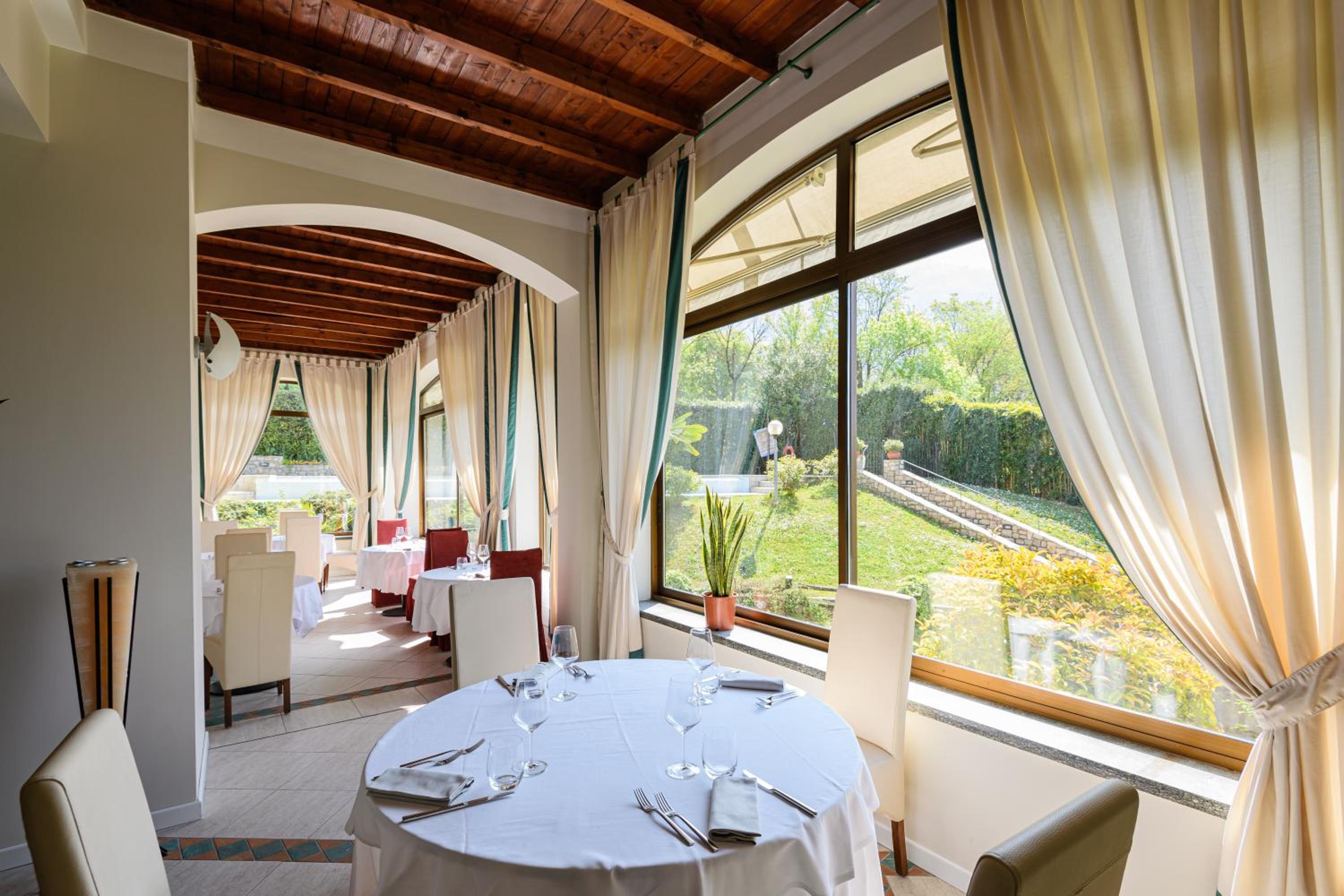 HOTEL VILLA KINZICA 40/53