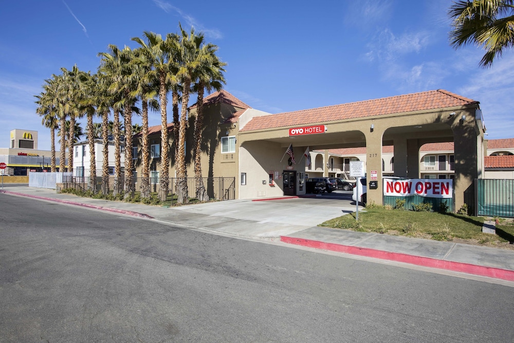 Hotel Palmdale Antelope Valley in PALMDALE - CA