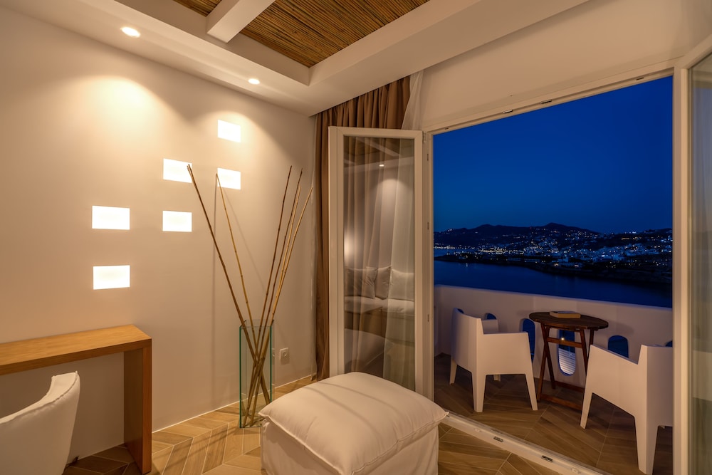 CAPE MYKONOS 34/61