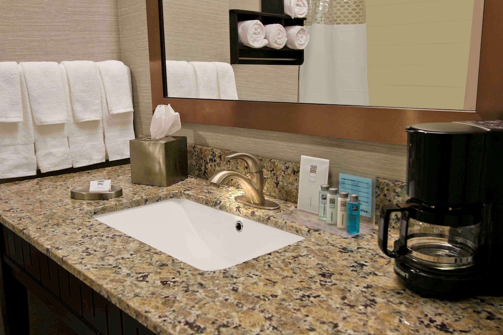 Hampton Inn And Suites Winnie 18/46