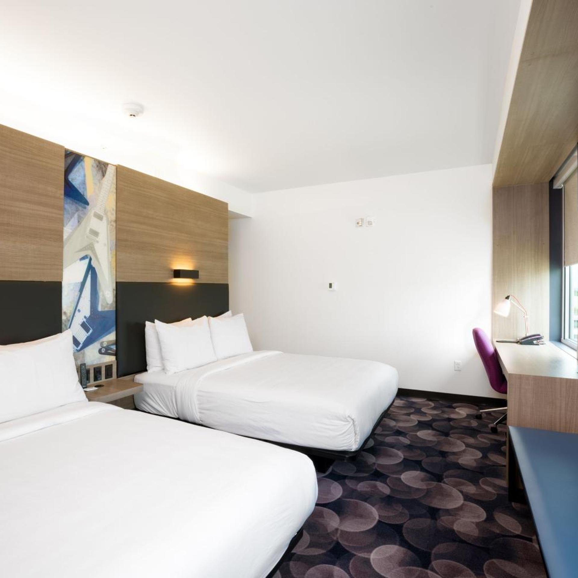 Aloft, Guest Room, 2 Queen Beds
