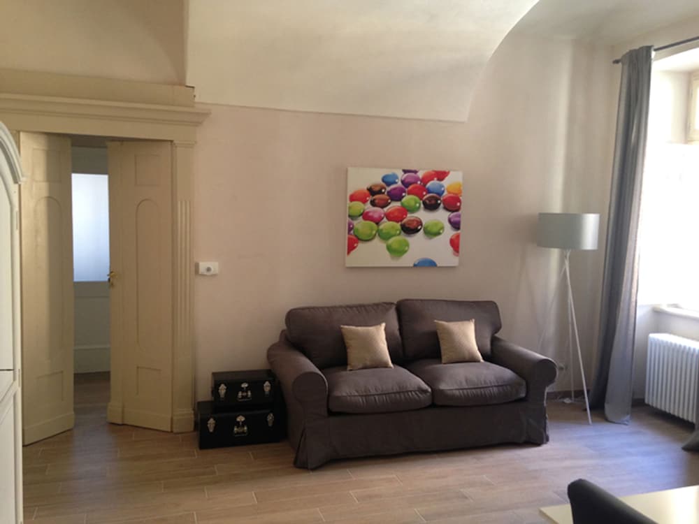 RESIDENZA DELL'OPERA 39/63