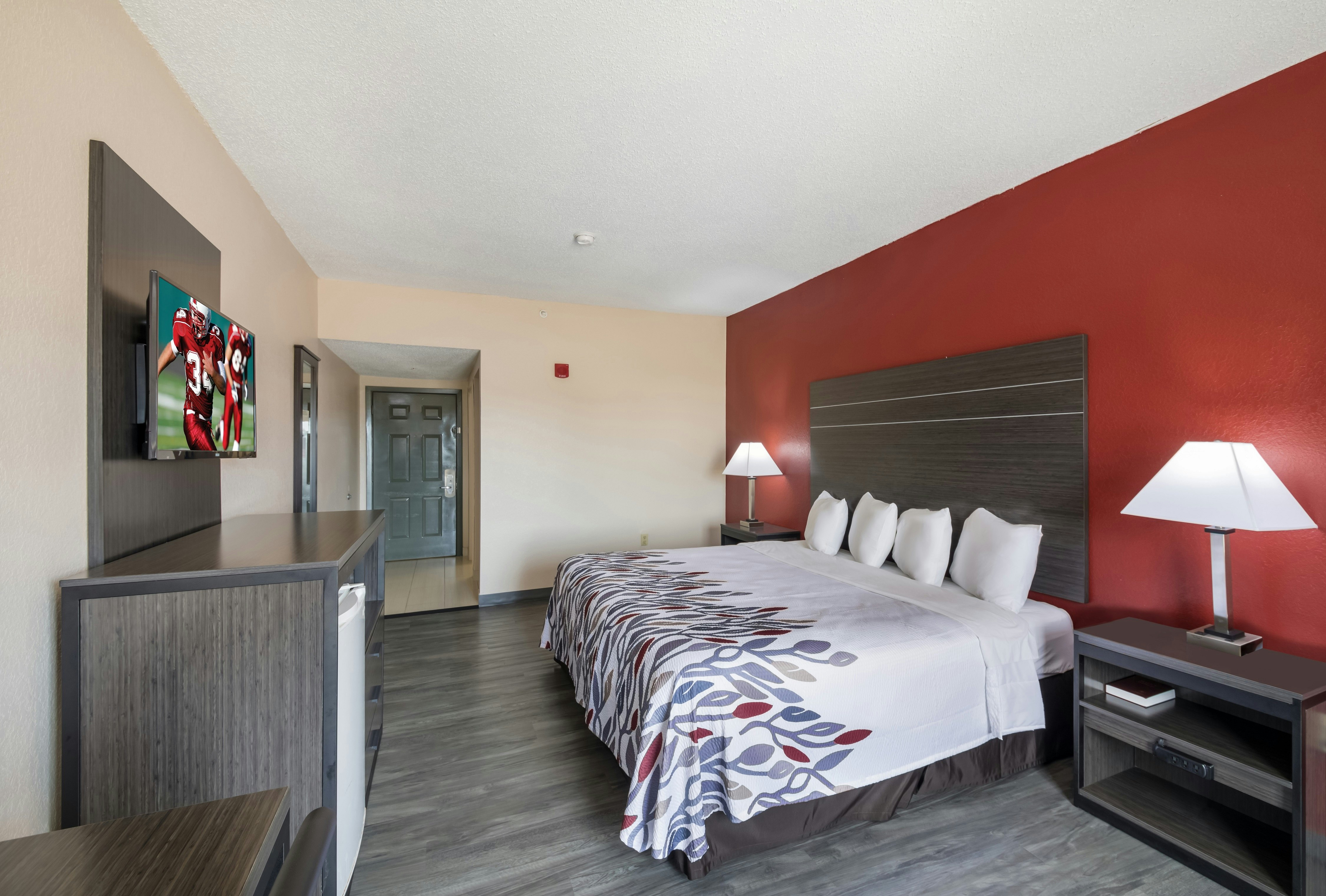 Non-Smoking Superior 1 King Bed, Micro-Fridge