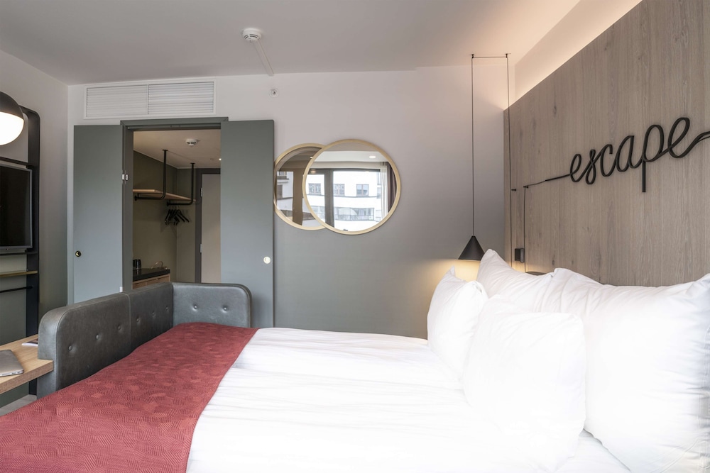 Classic, Queen Bed, Hotel Norge By Scandic 4/8