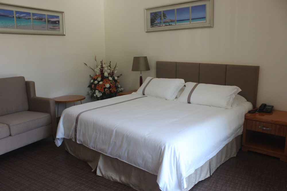 Saipan Beach Hotel 27/66