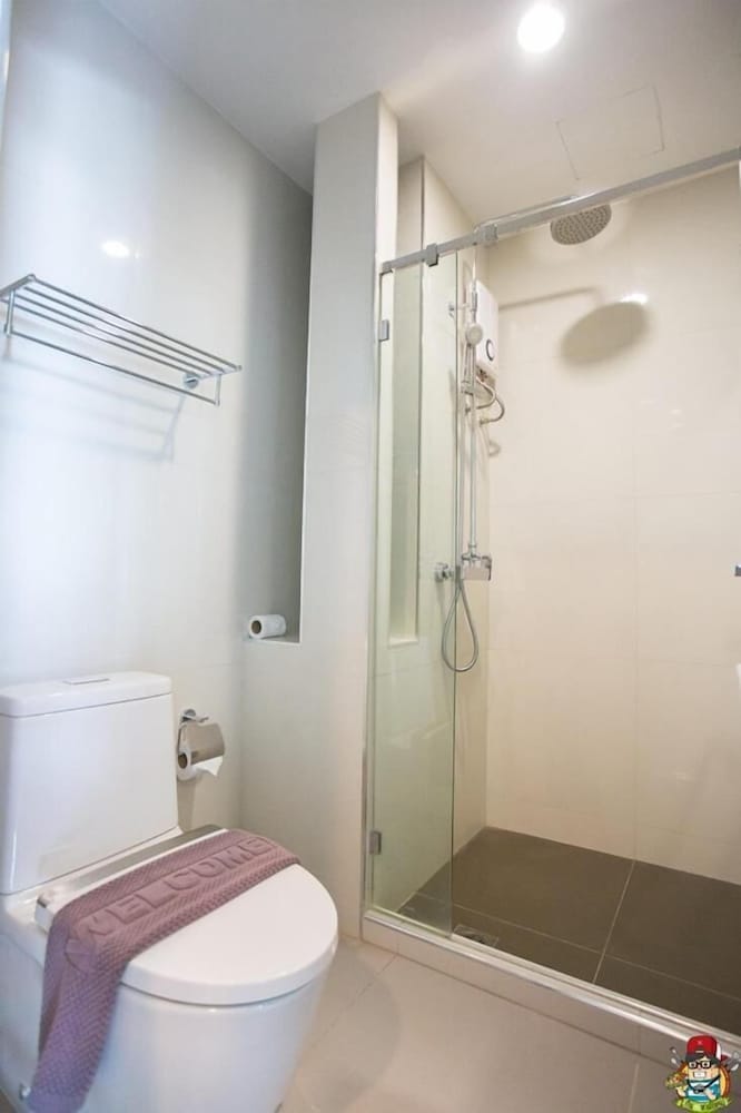 Clover Hotel Hatyai 8/58