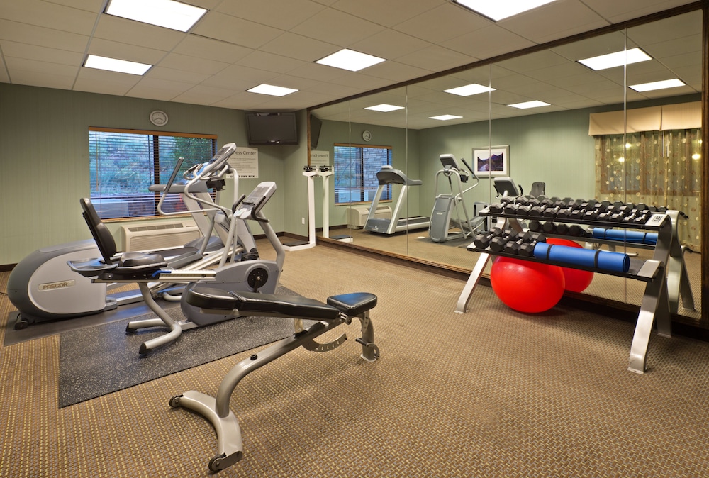 Holiday Inn Express Hotel Suites Richfield 38/62